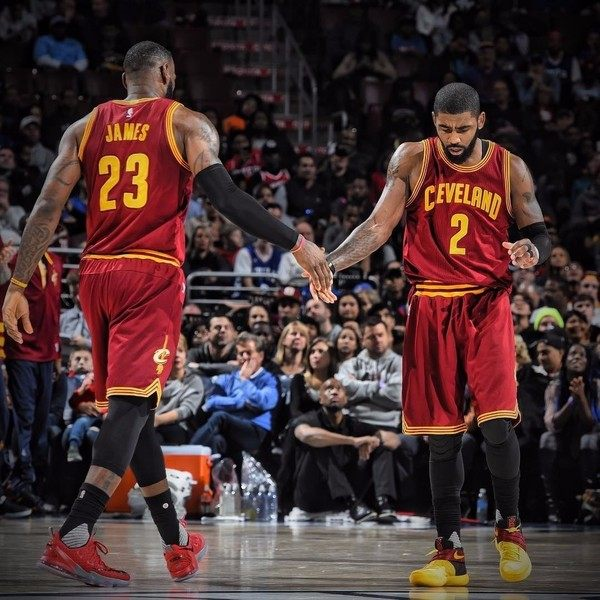 发牌手牵制 发牌手牵制